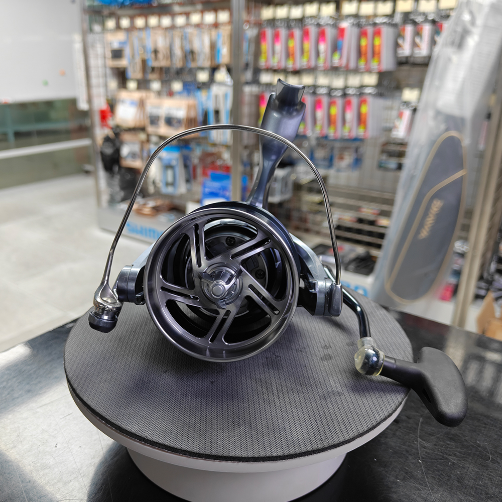 Premium 17 FLIEGEN Surf Reel C - Surf Reel のレビューと価格