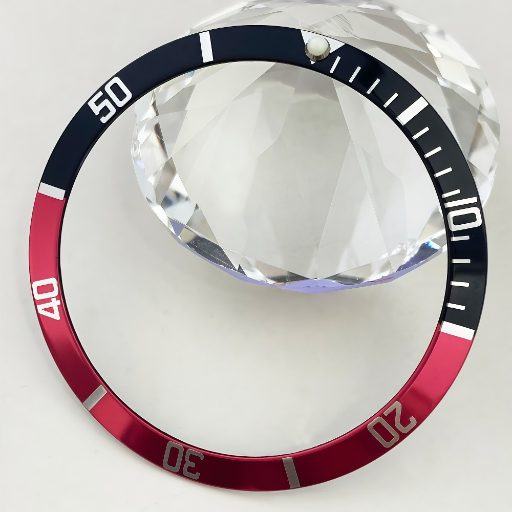 Retro 36.5mm bezel Aluminium L - Reel Case のレビューと価格