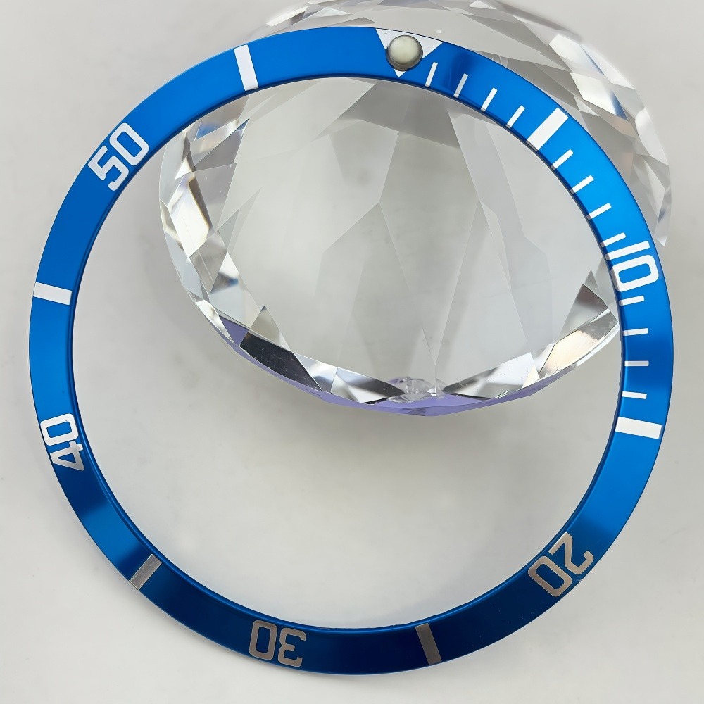 Retro 36.5mm bezel Aluminium L - Reel Case のレビューと価格